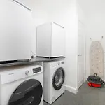 Appartamento New! Stylish 5-bed In Stockton-on-tees By With Us, Perfect For Contractors & Large Groups, Free Parking! *