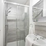 Apartamento New! Stylish 5-bed In Stockton-on-tees By With Us, Perfect For Contractors & Large Groups, Free Parking!
