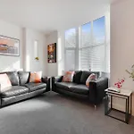 Appartamento New! Stylish 5-bed In Stockton-on-tees By With Us, Perfect For Contractors & Large Groups, Free Parking! Thornaby on Tees