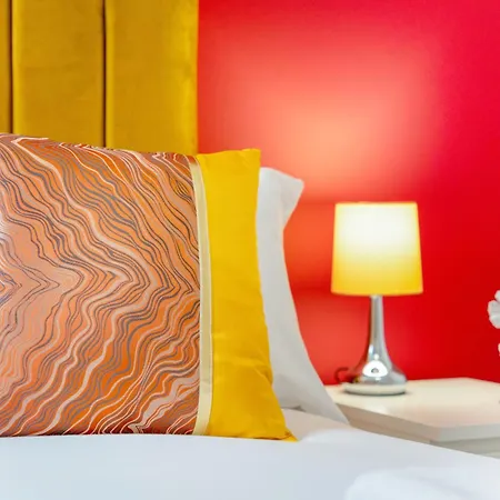 Διαμέρισμα New! Stylish 5-bed In Stockton-on-tees By With Us, Perfect For Contractors & Large Groups, Free Parking! *