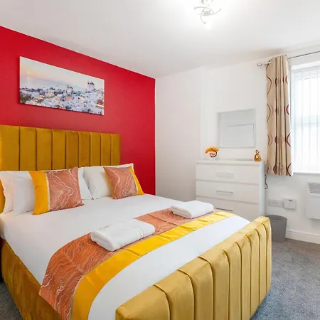 Apartment New! Stylish 5-bed In Stockton-on-tees By With Us, Perfect For Contractors & Large Groups, Free Parking!