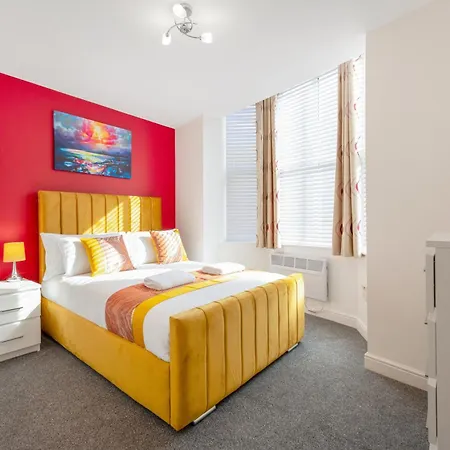 Apartment New! Stylish 5-bed In Stockton-on-tees By With Us, Perfect For Contractors & Large Groups, Free Parking! *