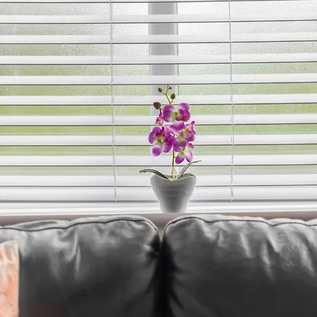 New! Stylish 5-bed In Stockton-on-tees By With Us, Perfect For Contractors & Large Groups, Free Parking! Thornaby on Tees