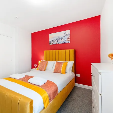 アパート New! Stylish 5-bed In Stockton-on-tees By With Us, Perfect For Contractors & Large Groups, Free Parking! *