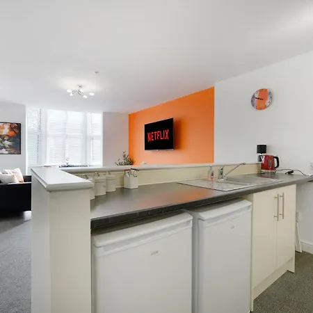 Apartment New! Stylish 5-bed In Stockton-on-tees By With Us, Perfect For Contractors & Large Groups, Free Parking! Thornaby on Tees