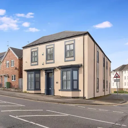 New! Stylish 5-bed In Stockton-on-tees By With Us, Perfect For Contractors & Large Groups, Free Parking! *