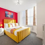 Daire New! Stylish 5-bed In Stockton-on-tees By With Us, Perfect For Contractors & Large Groups, Free Parking! *