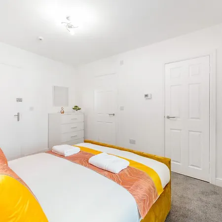 Apartament New! Stylish 5-bed In Stockton-on-tees By With Us, Perfect For Contractors & Large Groups, Free Parking! Thornaby on Tees