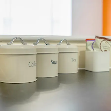 Apartament New! Stylish 5-bed In Stockton-on-tees By With Us, Perfect For Contractors & Large Groups, Free Parking! *